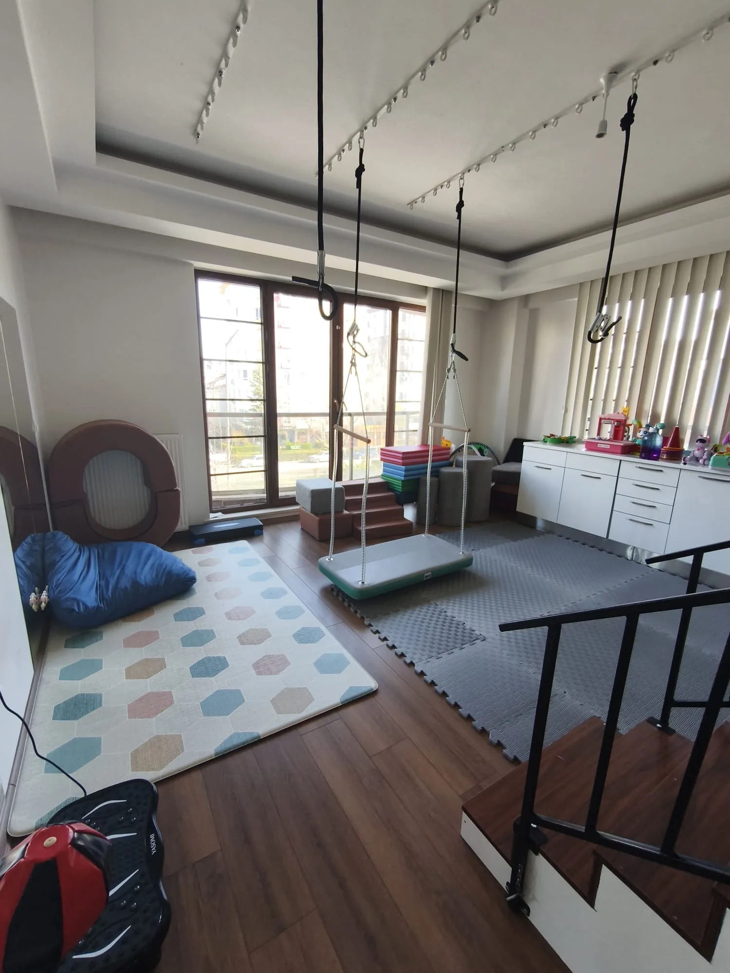 Duyusal terapi salonu geniş açı